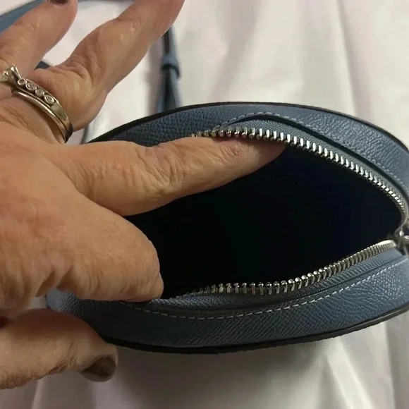 NWT Coach crossbody with blue leather and silver hardware - Picture 4 of 5